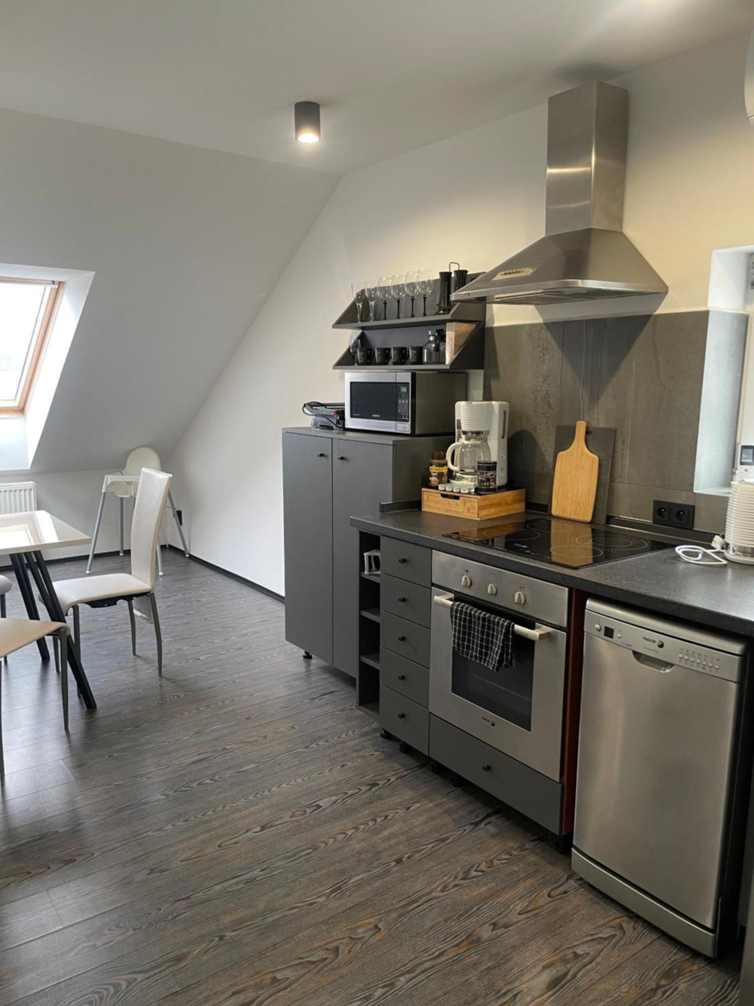 Apartman Vera Pardubice Eksteriør bilde